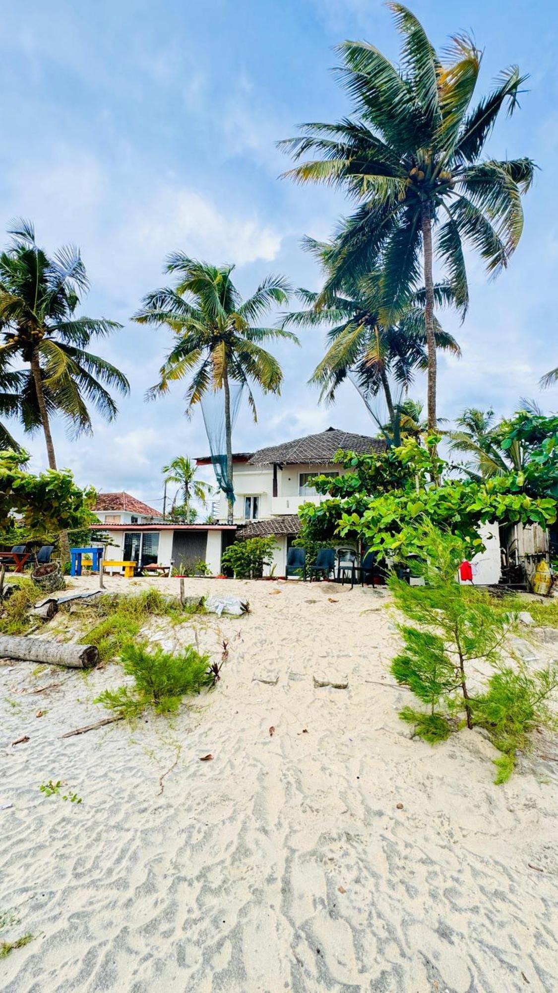 Alivious Beach Homestay Alappuzha ภายนอก รูปภาพ